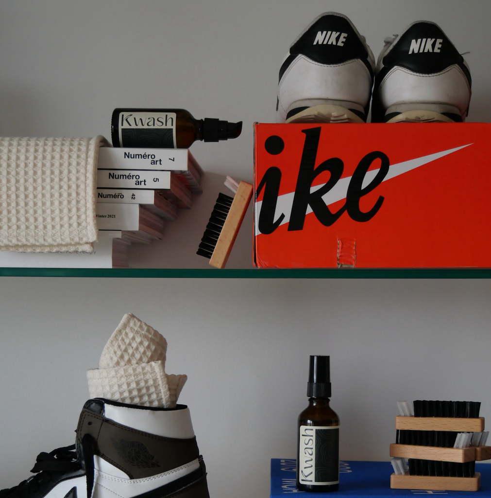 Découvrez le secret ultime de 2023 pour des baskets Impeccables - Le meilleur nettoyant sneakers & basket révélé!